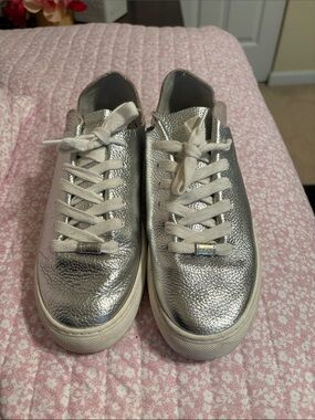 Sam Edelman Silver Metallic Textured Leather Sneaker